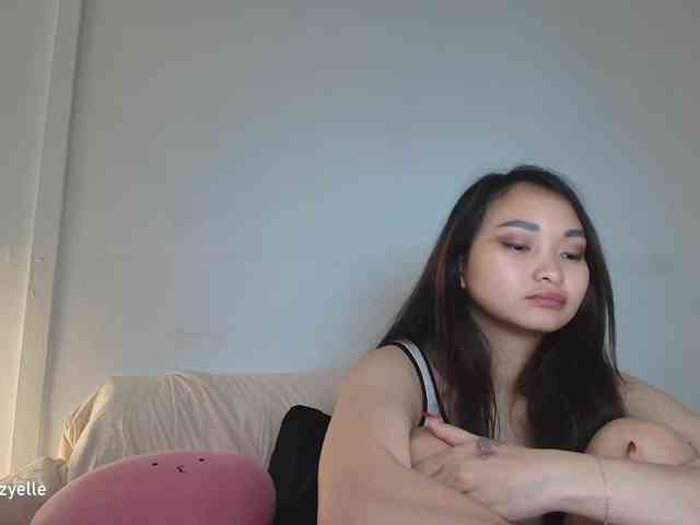 RozyElle webcam