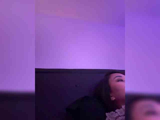 RozyElle webcam