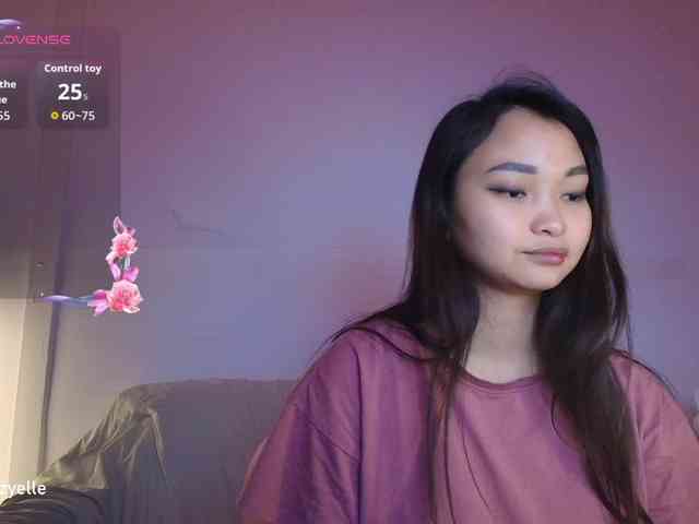 RozyElle webcam
