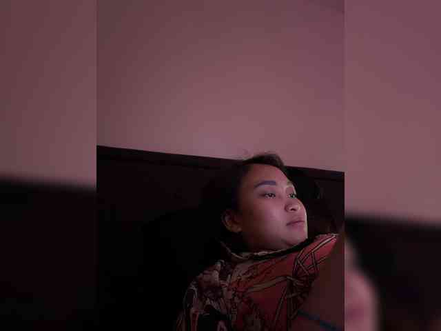 RozyElle webcam