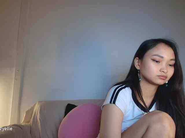 RozyElle webcam