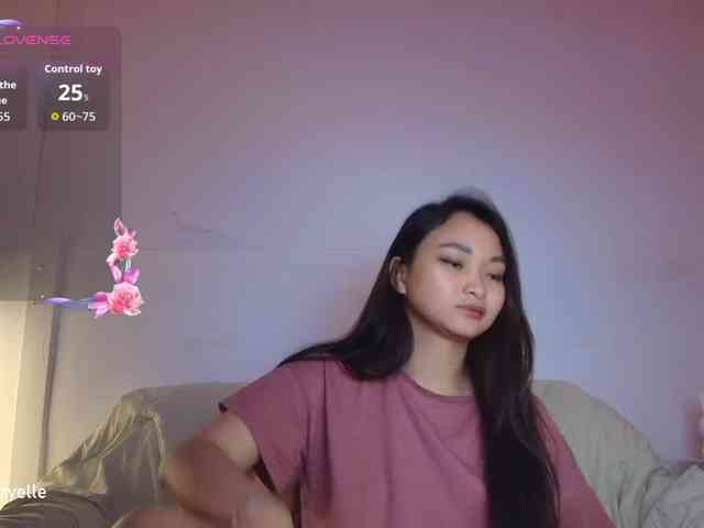 RozyElle webcam
