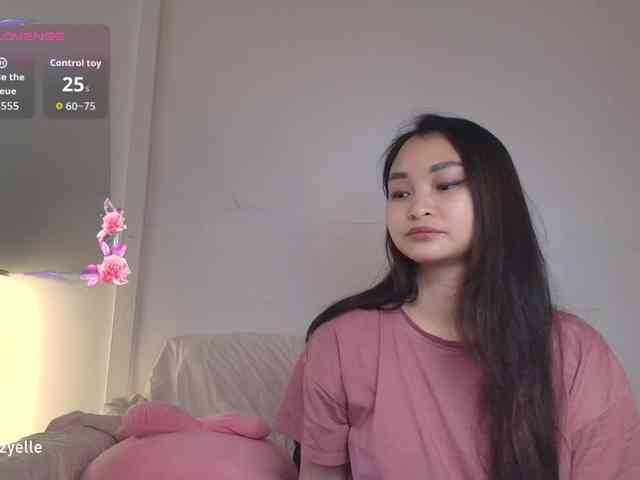 RozyElle webcam