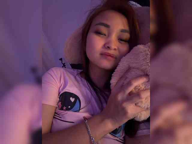 RozyElle webcam