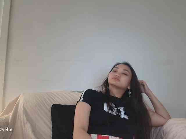 RozyElle webcam