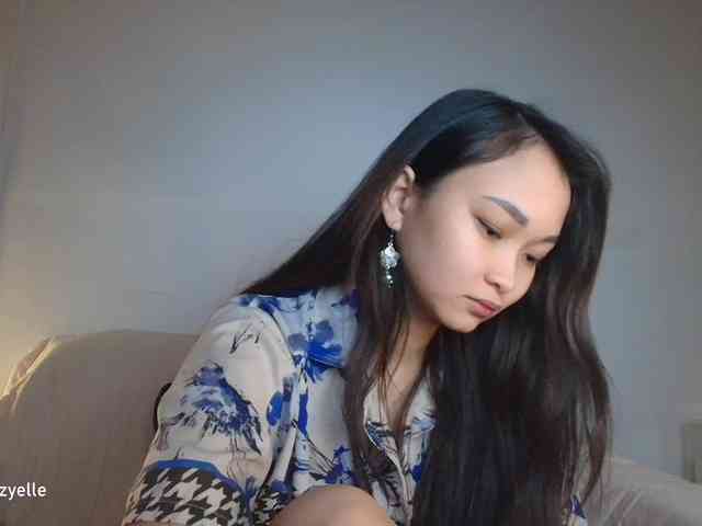 RozyElle webcam
