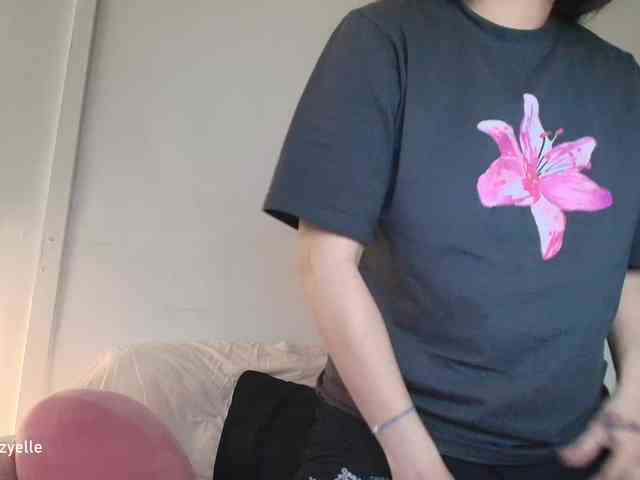 RozyElle webcam
