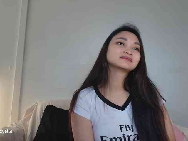 RozyElle webcam