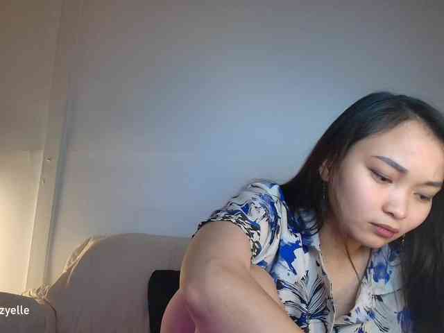 RozyElle webcam