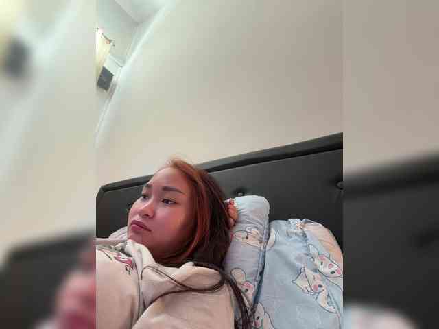 RozyElle webcam