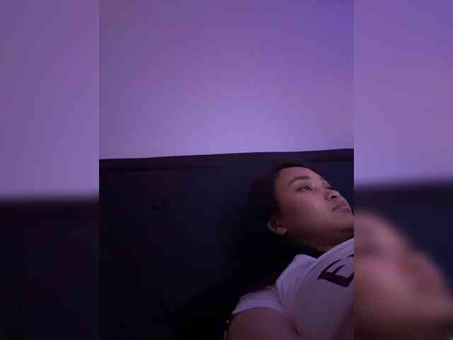 RozyElle webcam