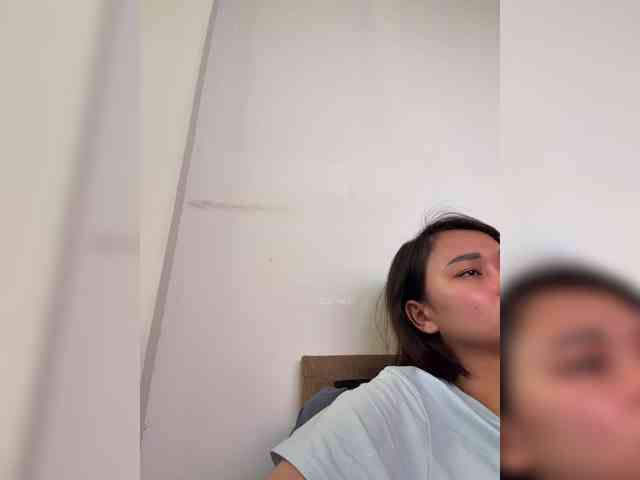 RozyElle webcam