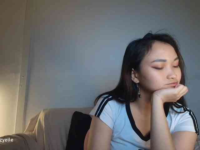RozyElle webcam