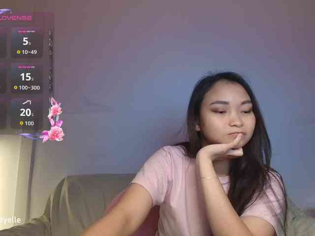 RozyElle webcam