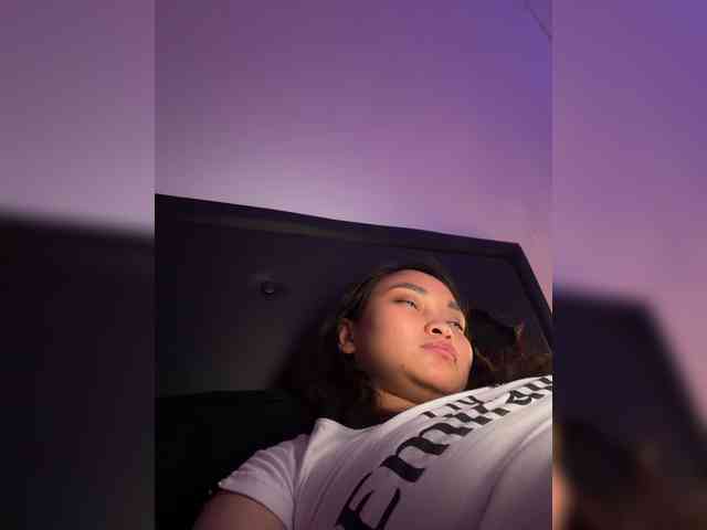 RozyElle webcam