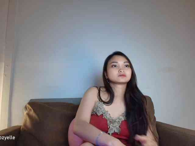 RozyElle webcam
