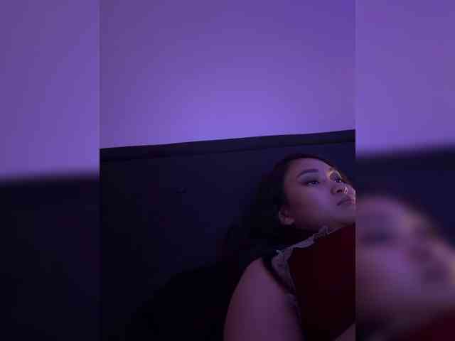 RozyElle webcam