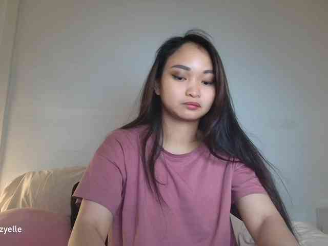 RozyElle webcam