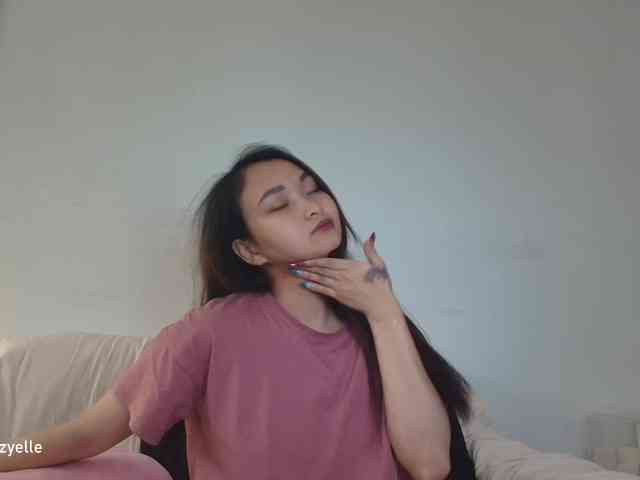RozyElle webcam