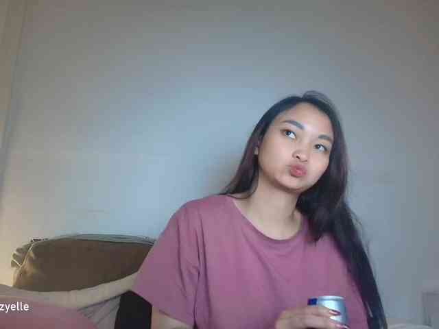 RozyElle webcam