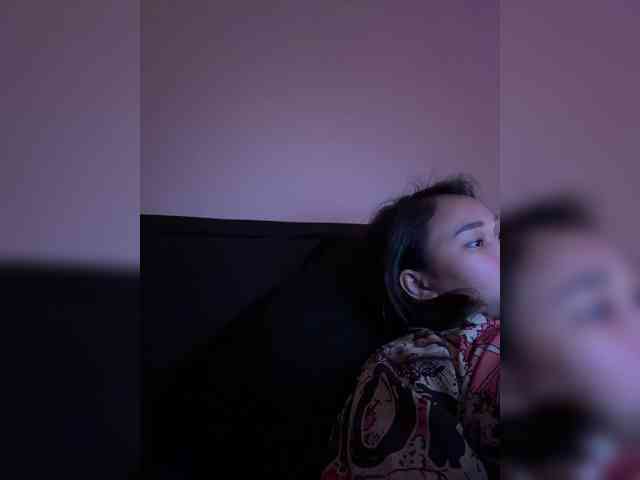 RozyElle webcam