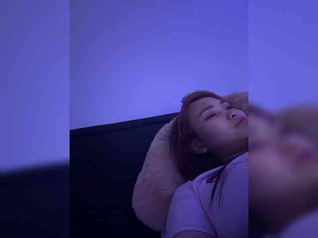 RozyElle webcam