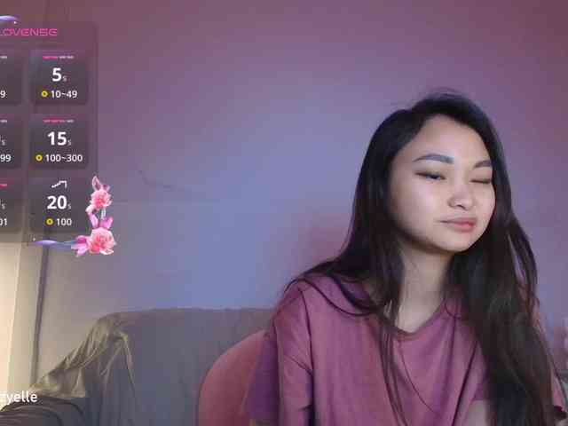 RozyElle webcam