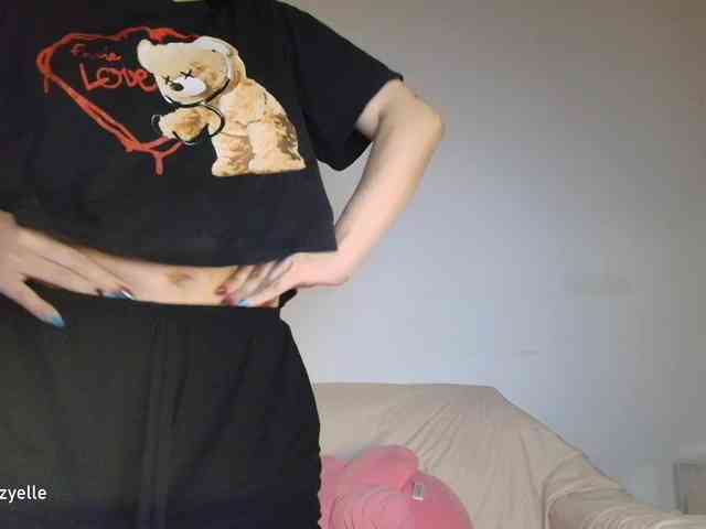 RozyElle webcam