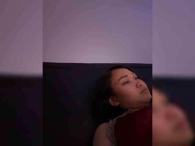 RozyElle webcam