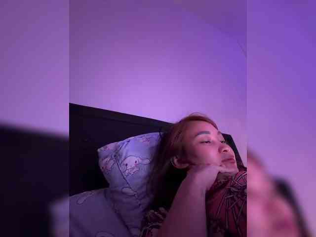 RozyElle webcam