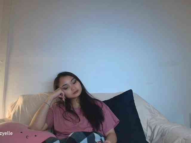 RozyElle webcam