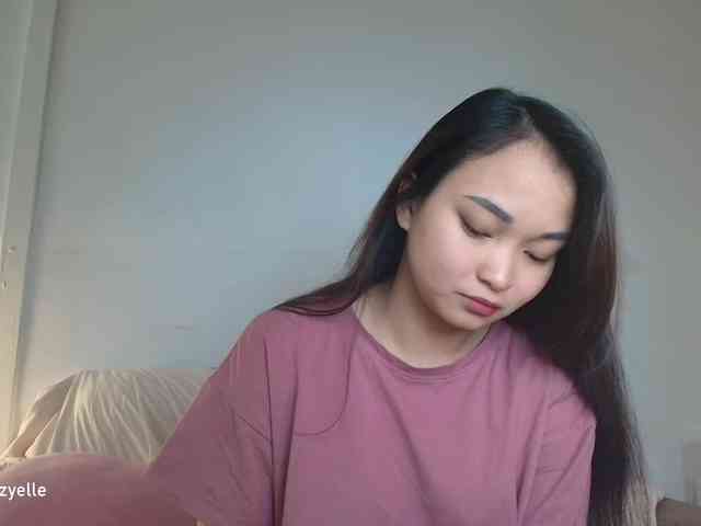 RozyElle webcam