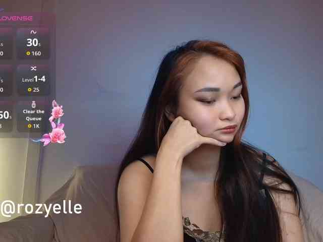 RozyElle webcam