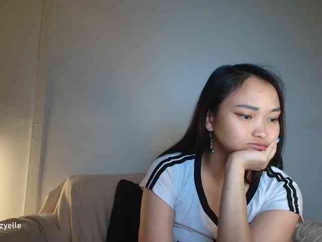 RozyElle webcam