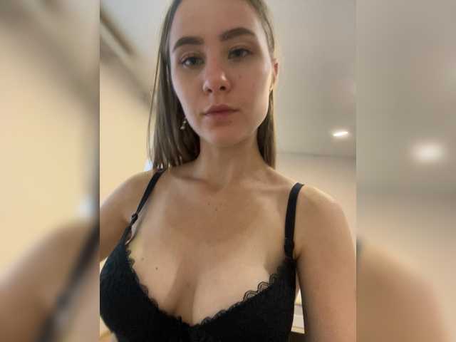 AriELL1 live cam on BongaCams