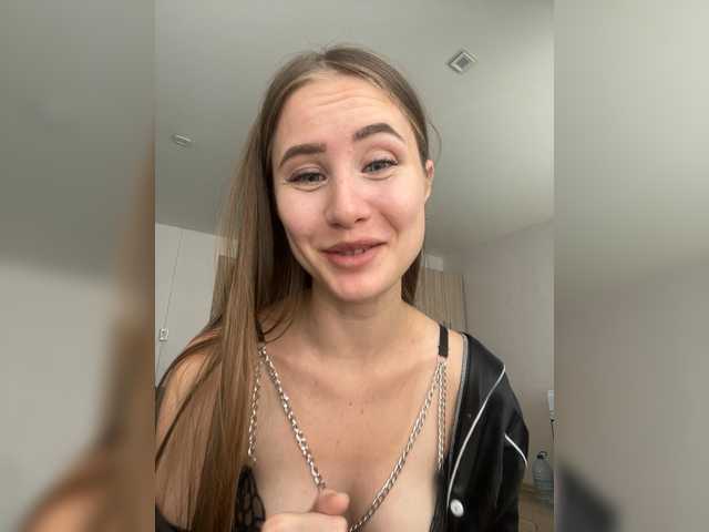 AriELL1 live cam on BongaCams