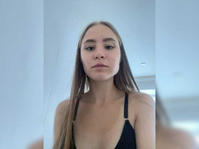 AriELL1 live cam on BongaCams