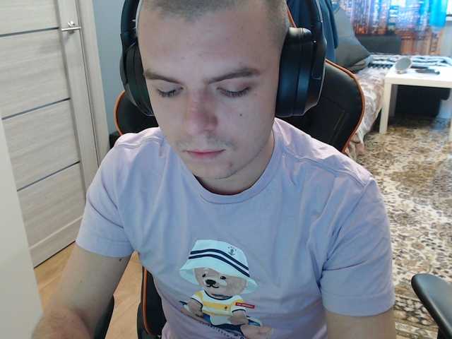 00loshka00, 24 y/o - Live Cam on BongaCams
