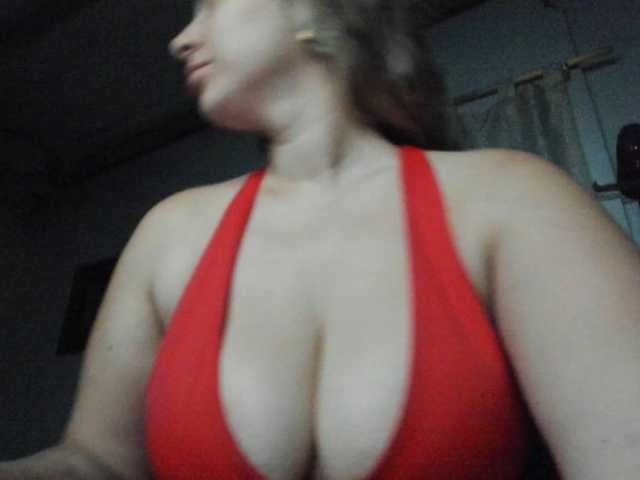 LauuuG live cam on BongaCams