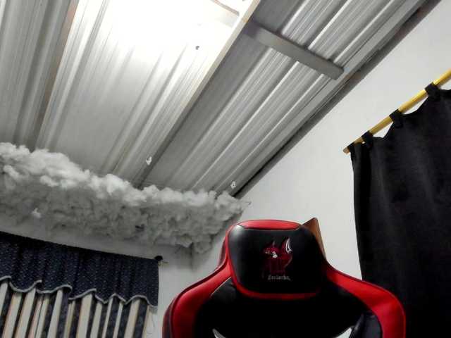 LauuuG live cam on BongaCams