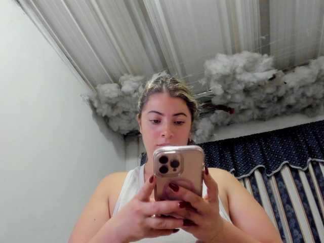 LauuuG's BongaCams show and profile