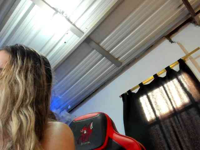 LauuuG webcam