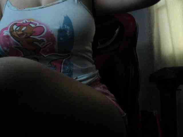 LauuuG webcam