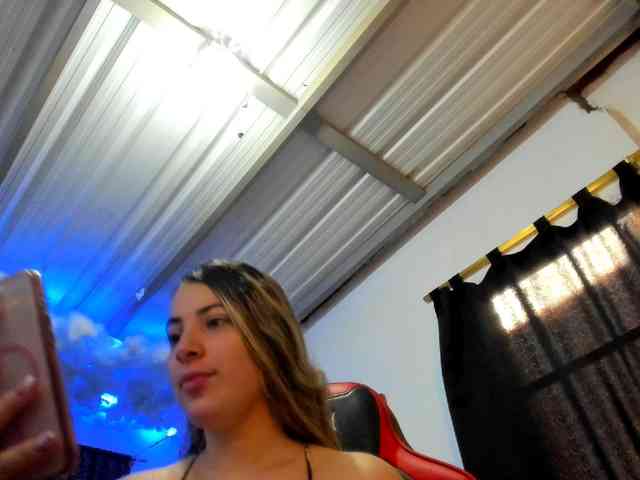 LauuuG webcam