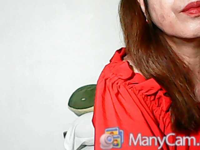 Ellie05 Live Cam on BongaCams