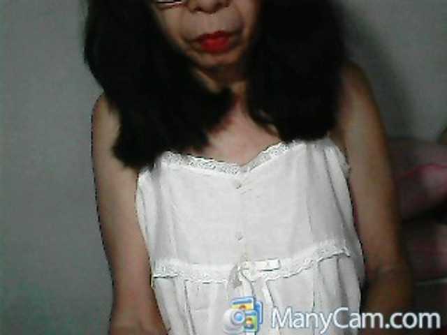 Ellie05 live cam on BongaCams