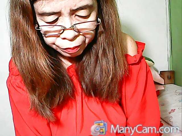 Ellie05 live cam on BongaCams