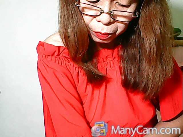 Ellie05 live cam on BongaCams