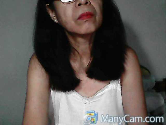 Ellie05 live cam on BongaCams