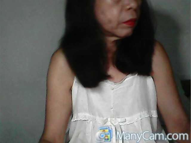Ellie05 live cam on BongaCams